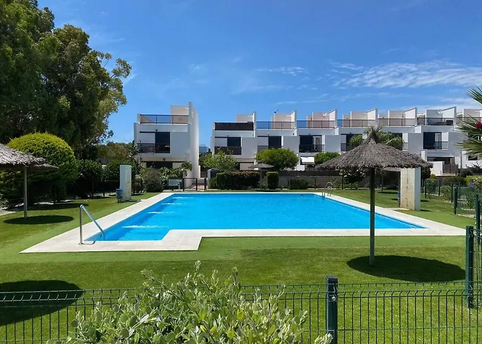 Fontanilla 58 Casa Lucia With Pool And Garage At Playa Conil Hébergement de vacances Conil De La Frontera